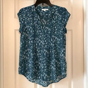 Fun 2 Fun short sleeve blouse. New, never worn.